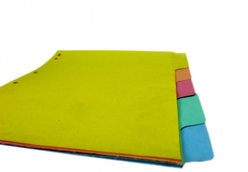 Separador cartulina Escolar con 5 divisiones, dos perforaciones  